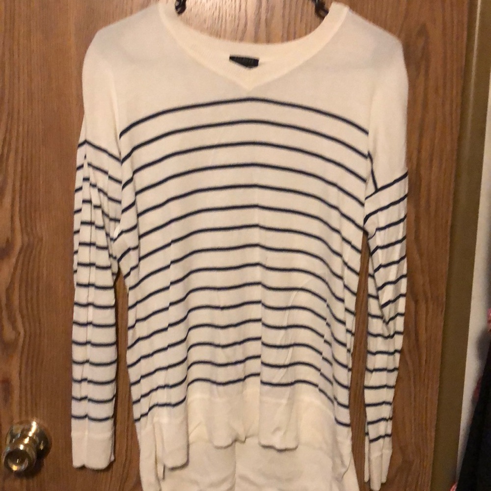 Black and white striped long sleeve light sweater